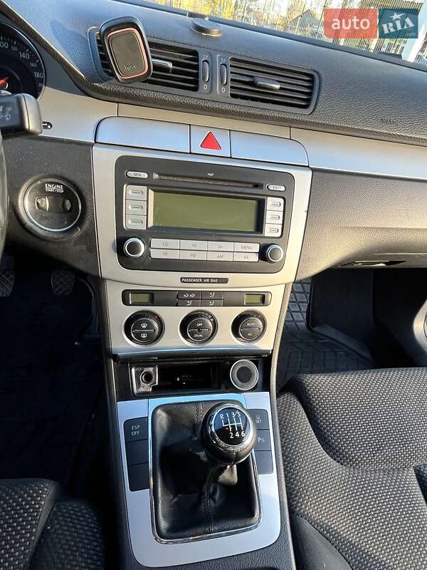 Седан Volkswagen Passat 2008 в Житомире