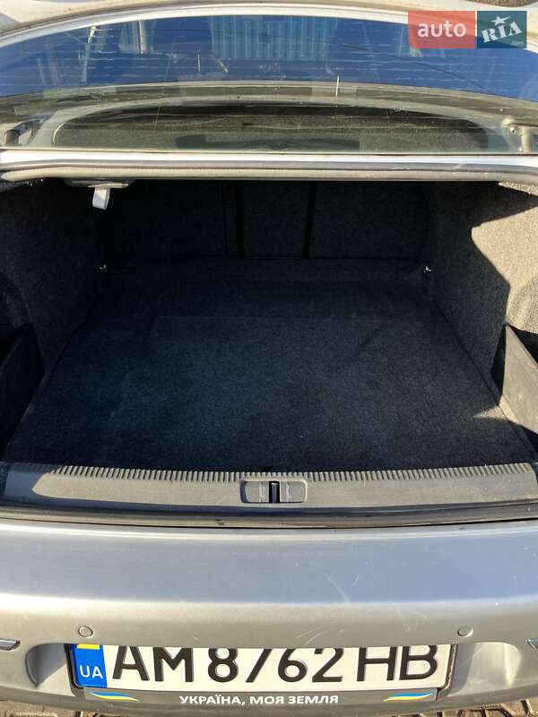 Седан Volkswagen Passat 2008 в Житомире