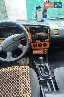 Универсал Volkswagen Passat 1988 в Запорожье