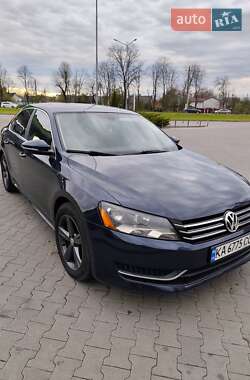 Седан Volkswagen Passat 2012 в Житомире