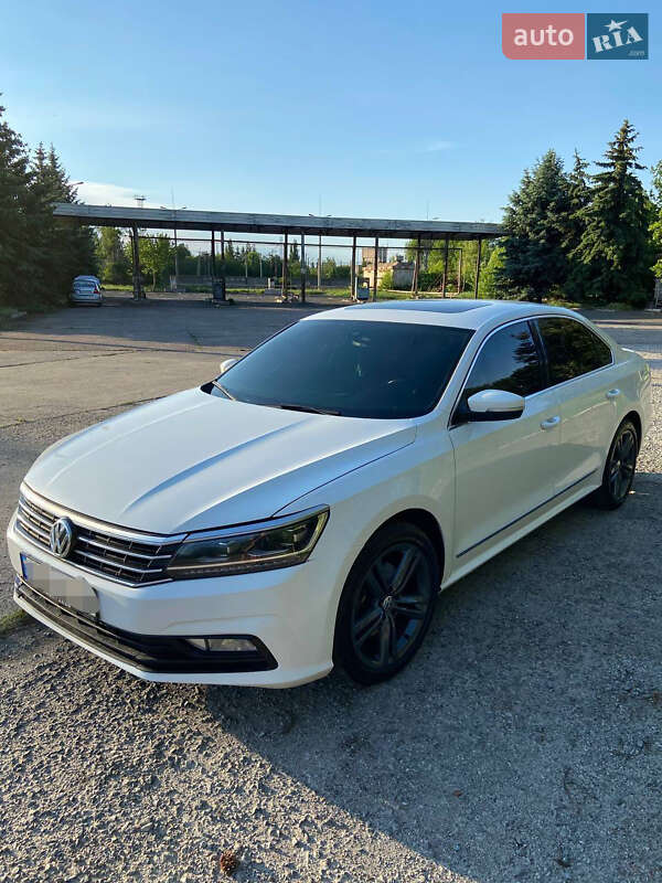 Седан Volkswagen Passat 2013 в Кривом Роге фото 9 Седан Volkswagen Passat 2013 в Кривом Роге