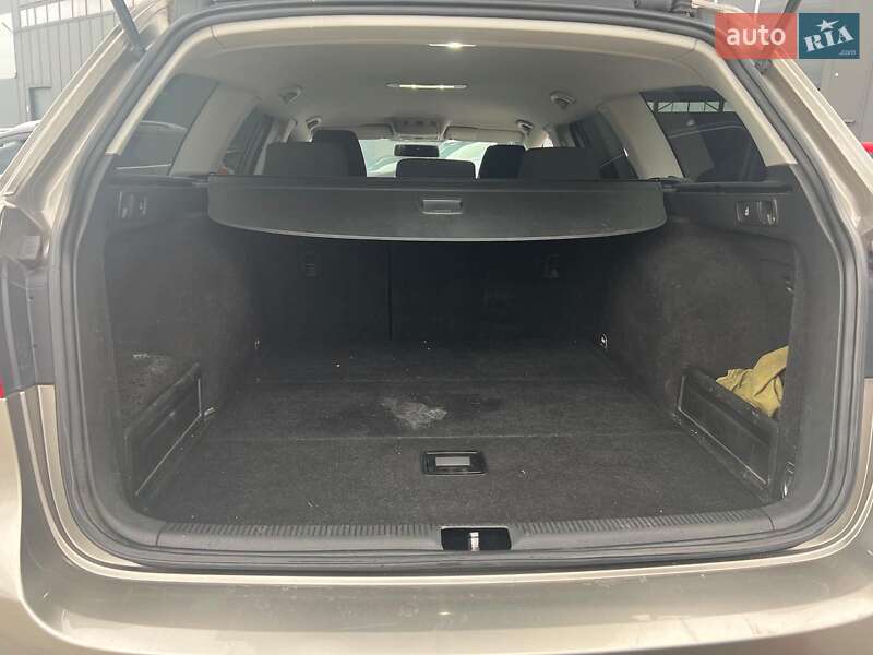 Універсал Volkswagen Passat 2013 в Львові