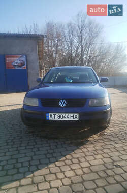 Седан Volkswagen Passat 1998 в Гвоздеце