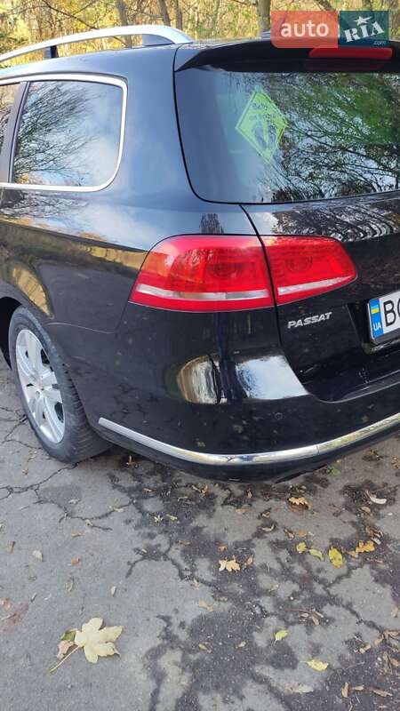 Универсал Volkswagen Passat 2012 в Львове