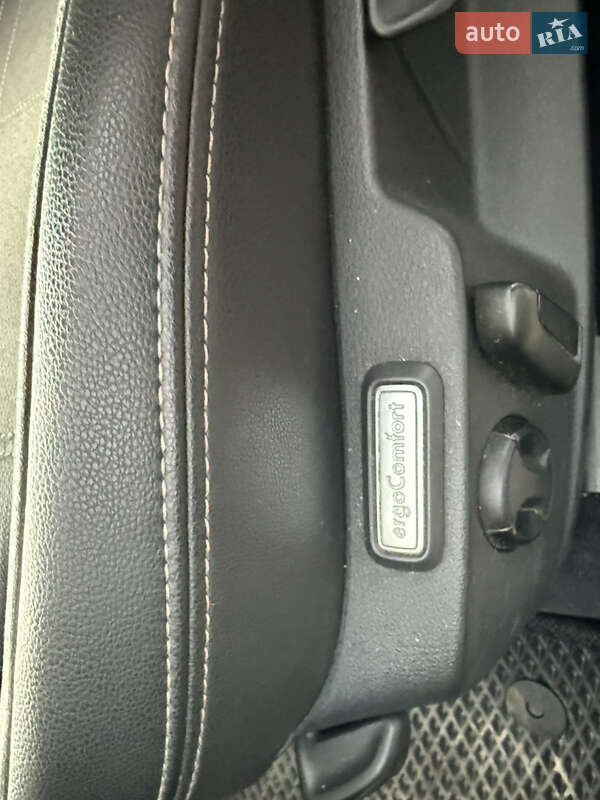 Универсал Volkswagen Passat 2016 в Житомире