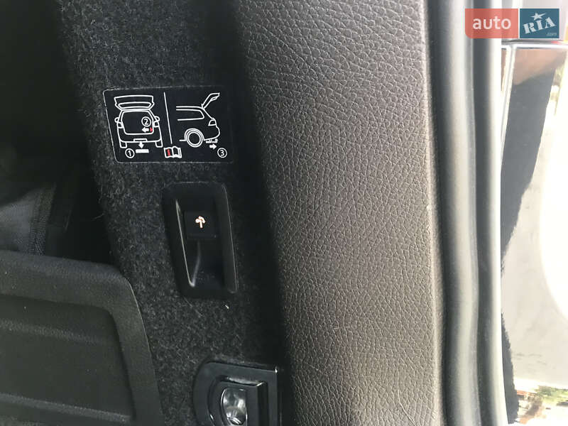 Універсал Volkswagen Passat 2013 в Чернівцях