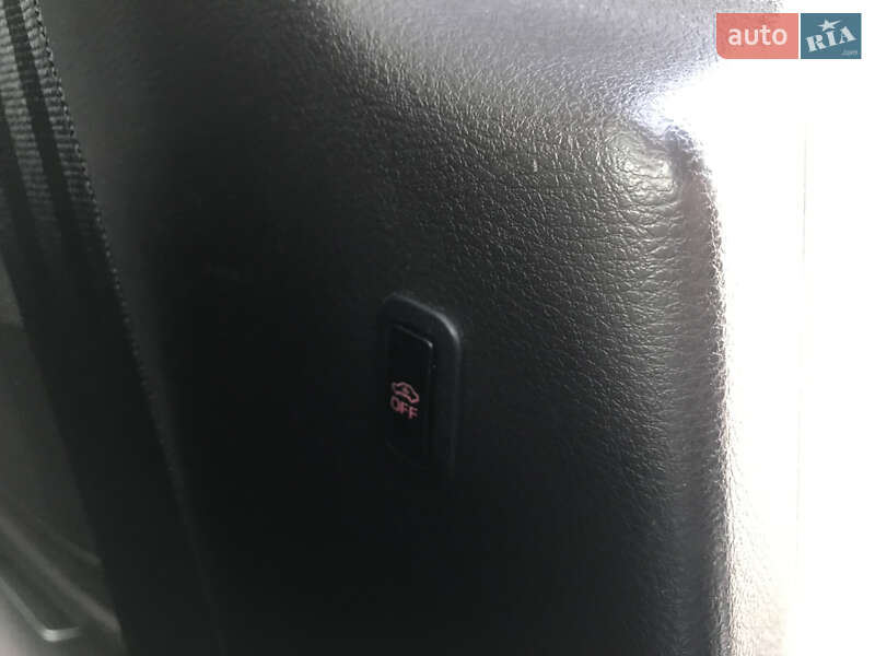 Універсал Volkswagen Passat 2013 в Чернівцях