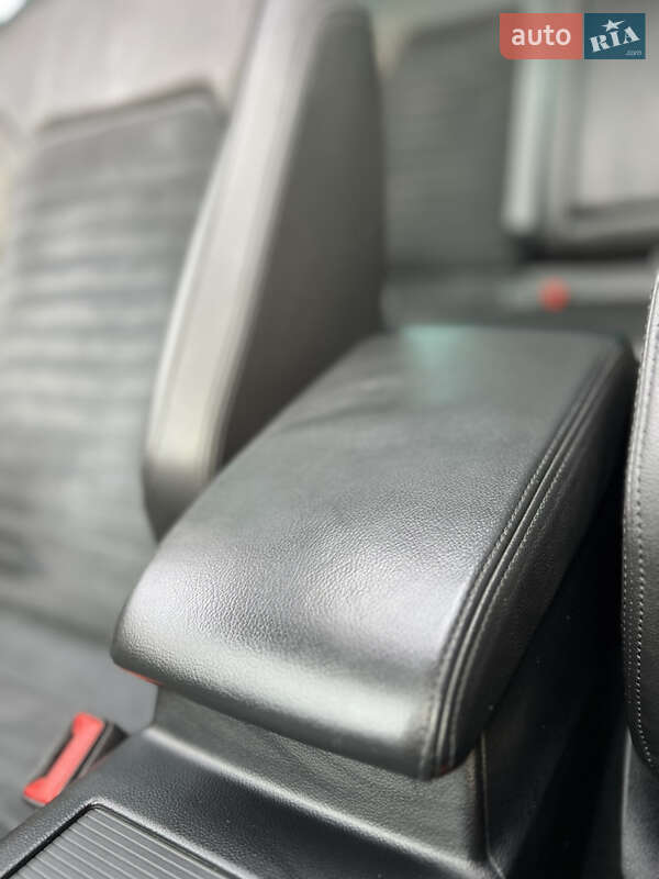 Універсал Volkswagen Passat 2016 в Києві