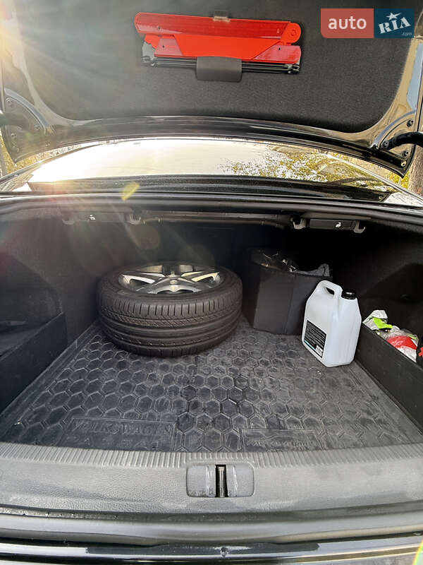 Седан Volkswagen Passat 2012 в Киеве фото 15 Седан Volkswagen Passat 2012 в Киеве