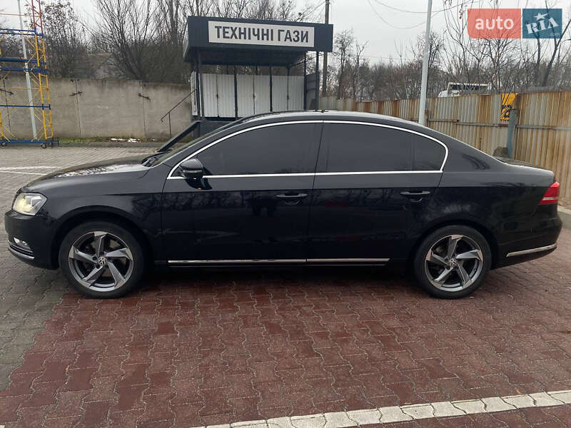 Седан Volkswagen Passat 2012 в Киеве фото 18 Седан Volkswagen Passat 2012 в Киеве