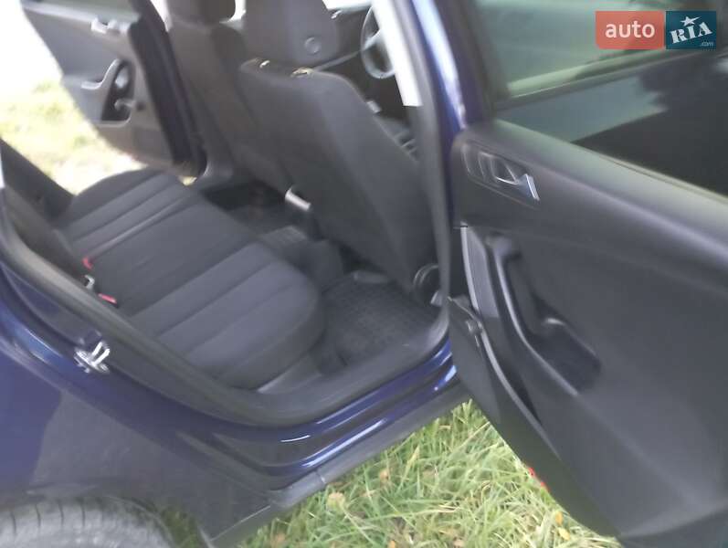 Универсал Volkswagen Passat 2005 в Красилове