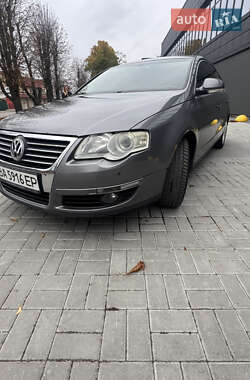 Седан Volkswagen Passat 2006 в Кропивницком