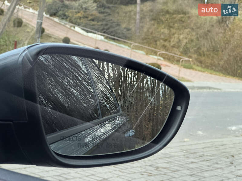 Седан Volkswagen Passat 2020 в Львові