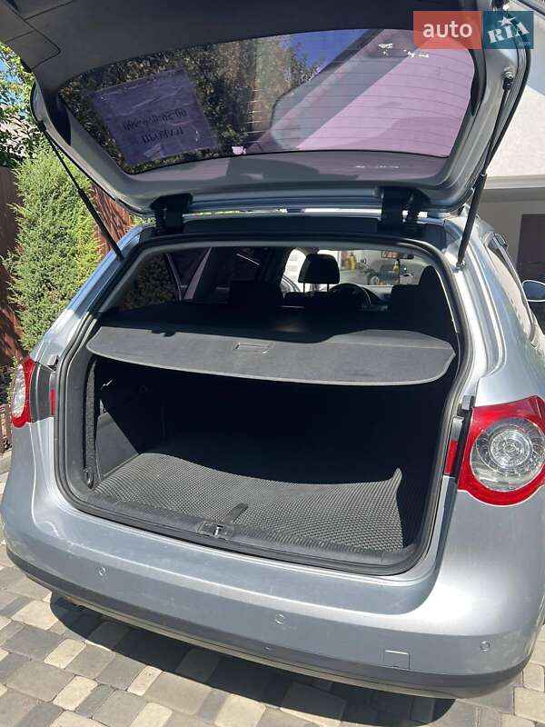 Универсал Volkswagen Passat 2009 в Знаменке