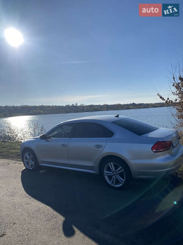 Седан Volkswagen Passat 2013 в Кропивницком