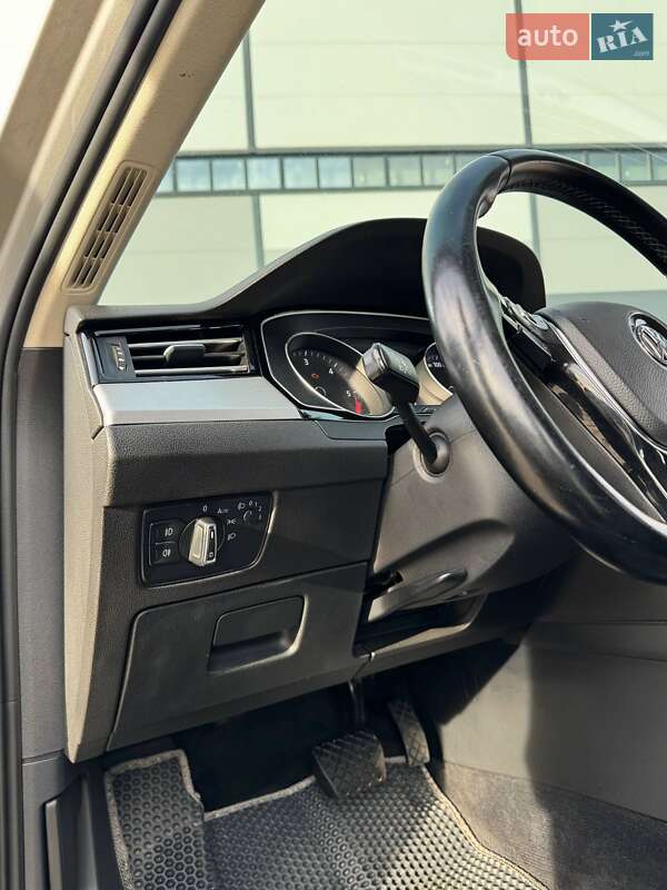 Универсал Volkswagen Passat 2015 в Ивано-Франковске фото 20 Универсал Volkswagen Passat 2015 в Ивано-Франковске
