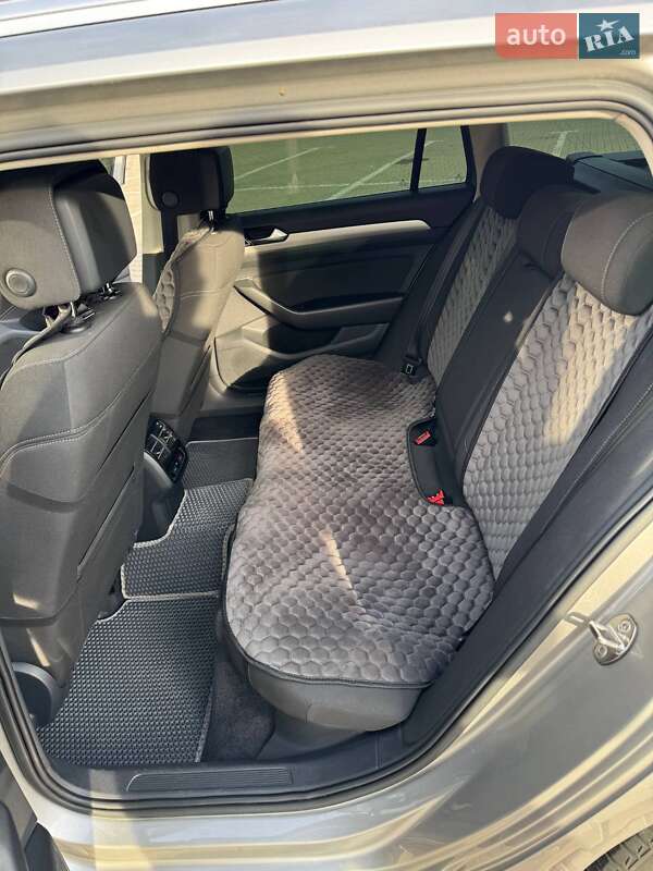 Универсал Volkswagen Passat 2015 в Ивано-Франковске фото 24 Универсал Volkswagen Passat 2015 в Ивано-Франковске