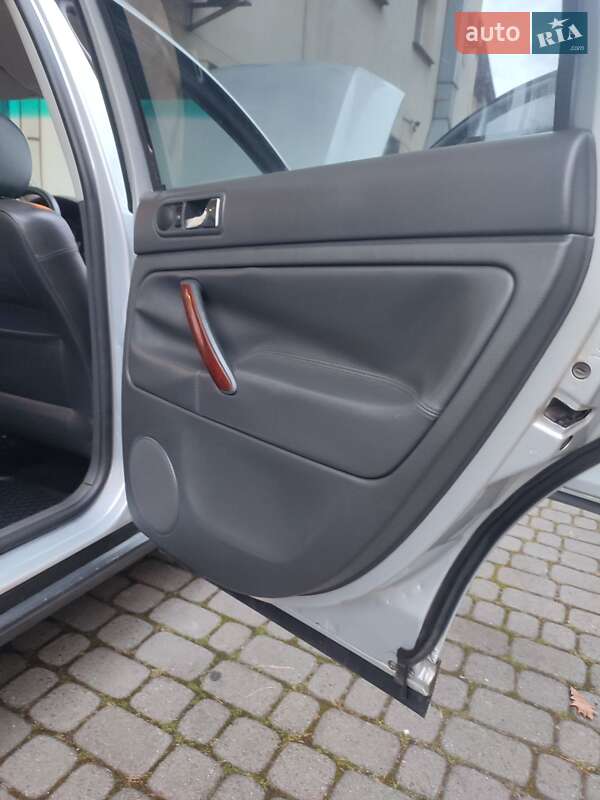 Седан Volkswagen Passat 2005 в Львові