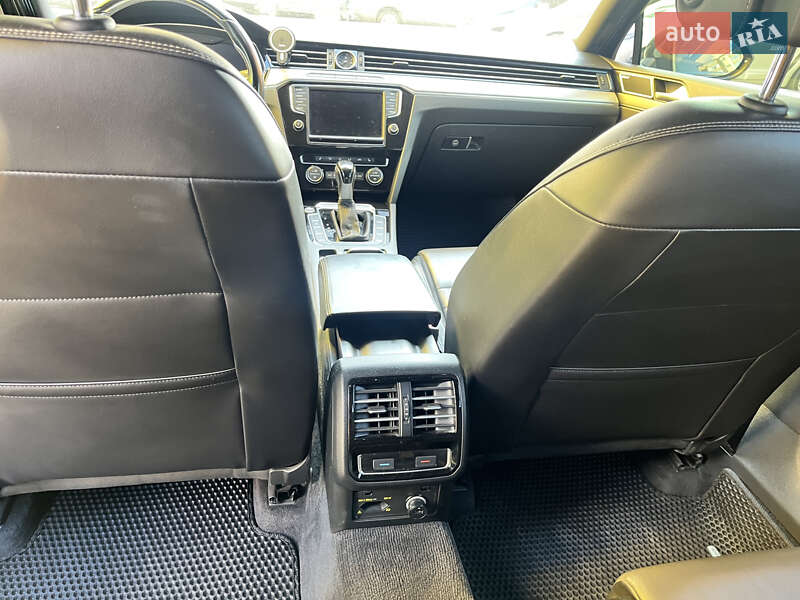 Универсал Volkswagen Passat 2015 в Черновцах фото 16 Универсал Volkswagen Passat 2015 в Черновцах