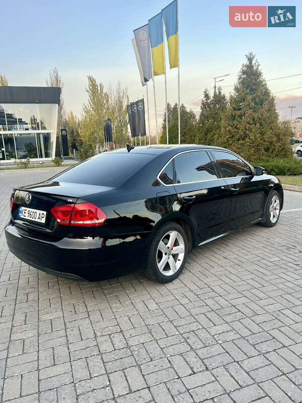 Седан Volkswagen Passat 2012 в Дніпрі