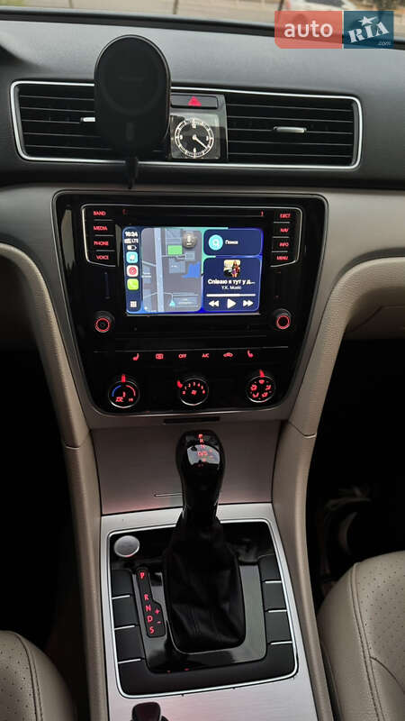 Седан Volkswagen Passat 2012 в Дніпрі