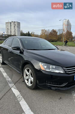 Седан Volkswagen Passat 2012 в Киеве