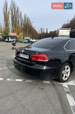 Седан Volkswagen Passat 2012 в Киеве