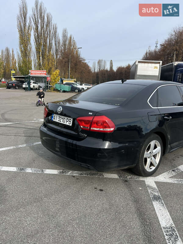Седан Volkswagen Passat 2012 в Киеве