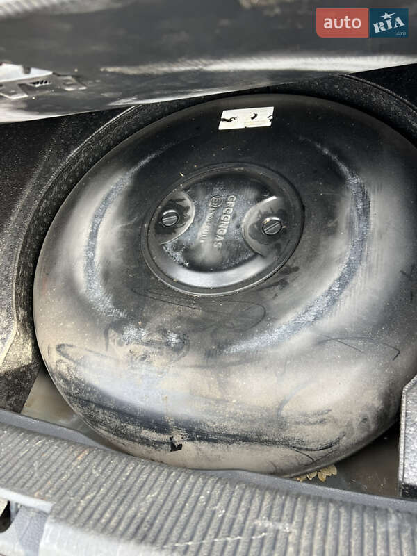 Седан Volkswagen Passat 2012 в Киеве