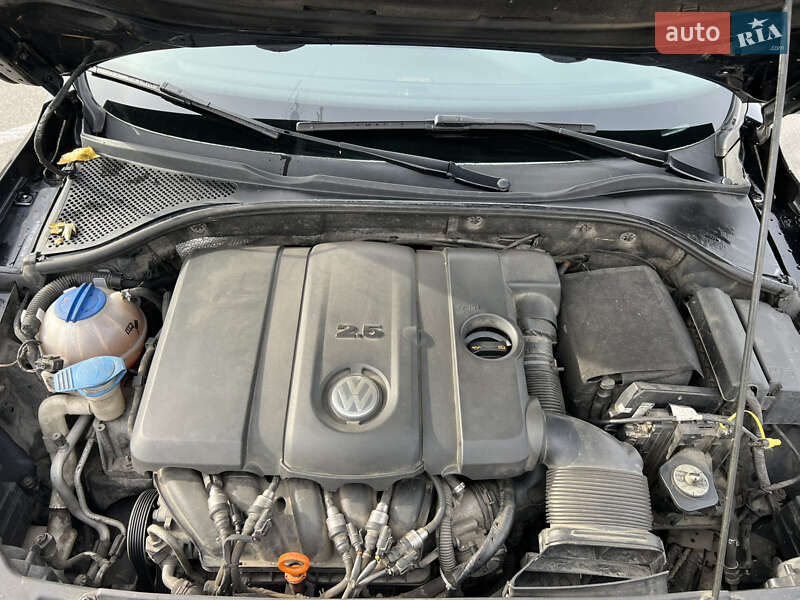 Седан Volkswagen Passat 2012 в Киеве