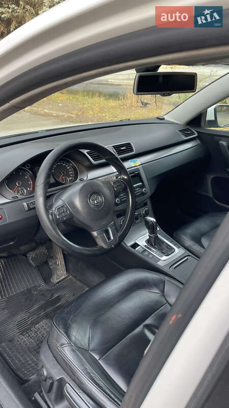 Универсал Volkswagen Passat 2012 в Луцке фото 11 Универсал Volkswagen Passat 2012 в Луцке