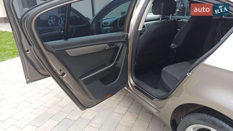 Седан Volkswagen Passat 2011 в Дрогобыче фото 21 Седан Volkswagen Passat 2011 в Дрогобыче