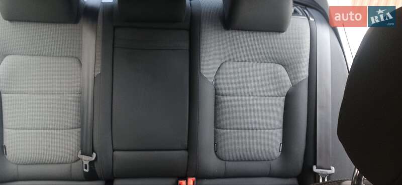 Седан Volkswagen Passat 2011 в Дрогобыче фото 40 Седан Volkswagen Passat 2011 в Дрогобыче