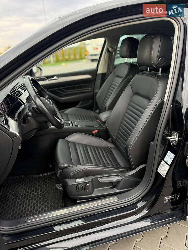 Седан Volkswagen Passat 2019 в Луцьку