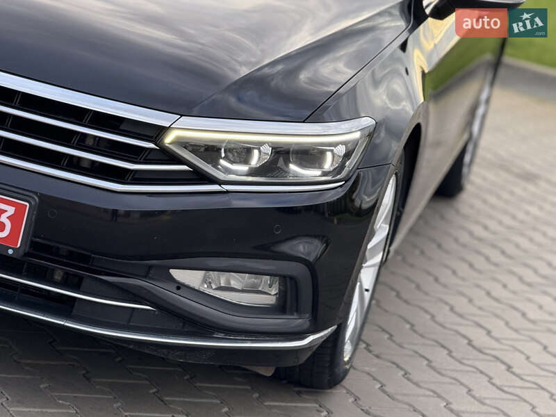 Седан Volkswagen Passat 2019 в Луцьку
