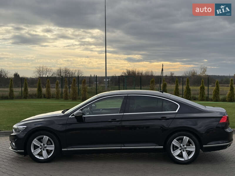 Седан Volkswagen Passat 2019 в Луцьку