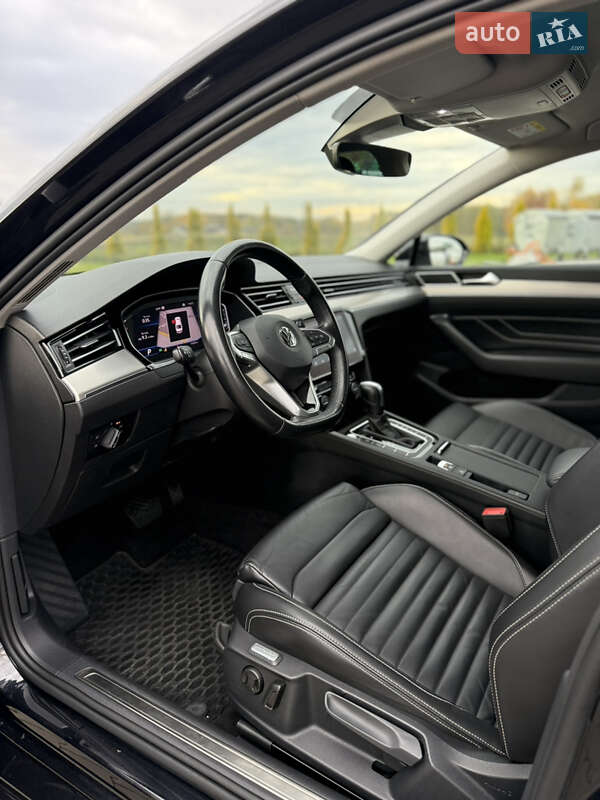 Седан Volkswagen Passat 2019 в Луцьку