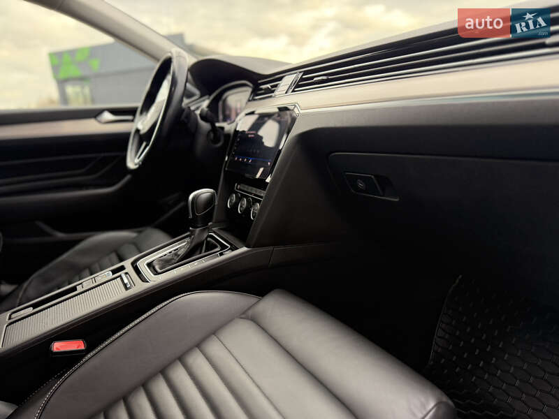 Седан Volkswagen Passat 2019 в Луцьку