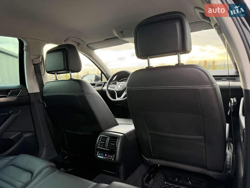 Седан Volkswagen Passat 2019 в Луцьку