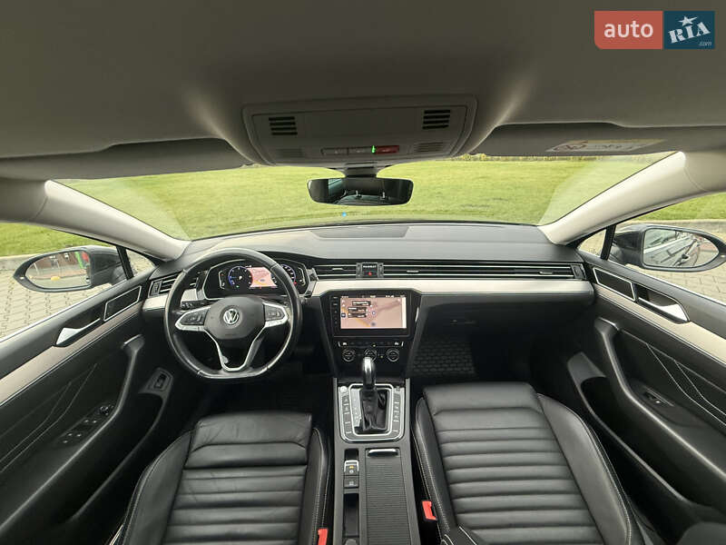 Седан Volkswagen Passat 2019 в Луцьку