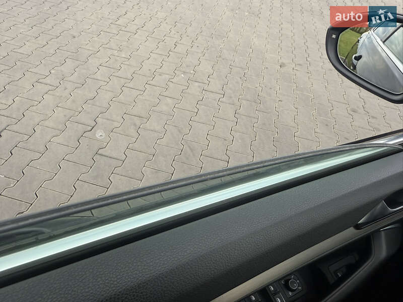 Седан Volkswagen Passat 2019 в Луцьку