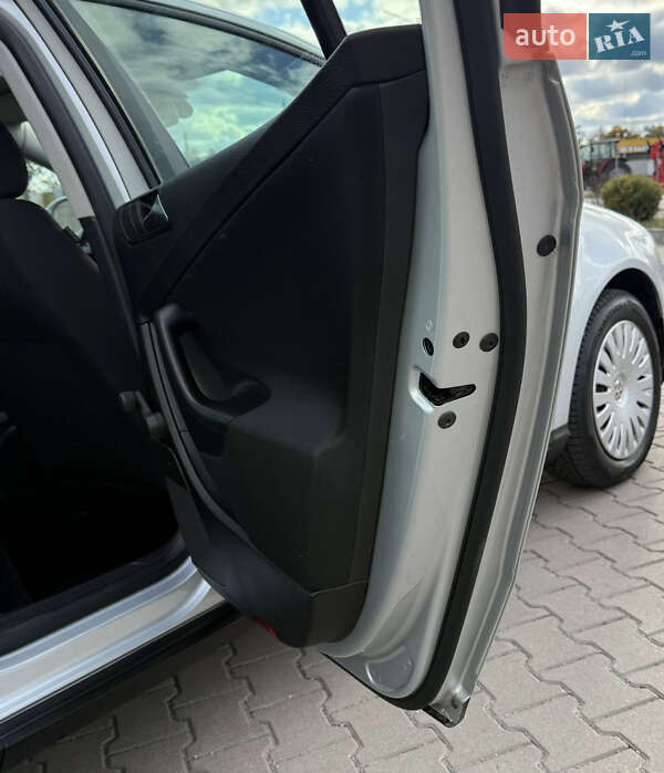 Седан Volkswagen Passat 2009 в Виннице