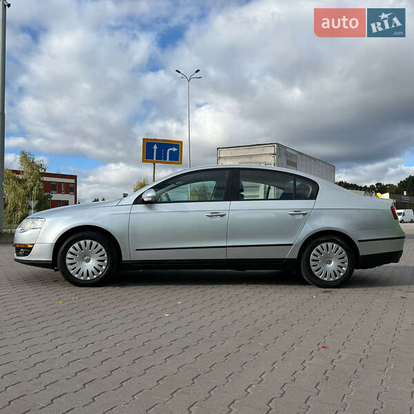 Седан Volkswagen Passat 2009 в Виннице