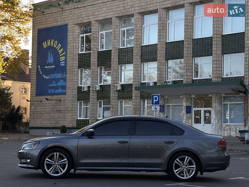 Седан Volkswagen Passat 2012 в Николаеве
