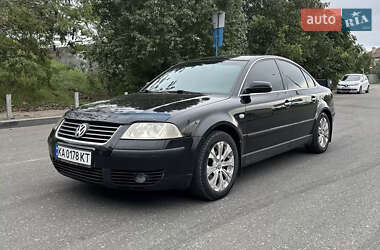 Седан Volkswagen Passat 2001 в Одессе