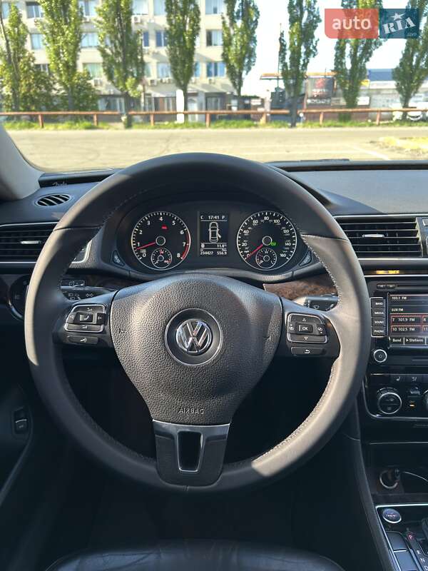 Седан Volkswagen Passat 2013 в Киеве фото 24 Седан Volkswagen Passat 2013 в Киеве