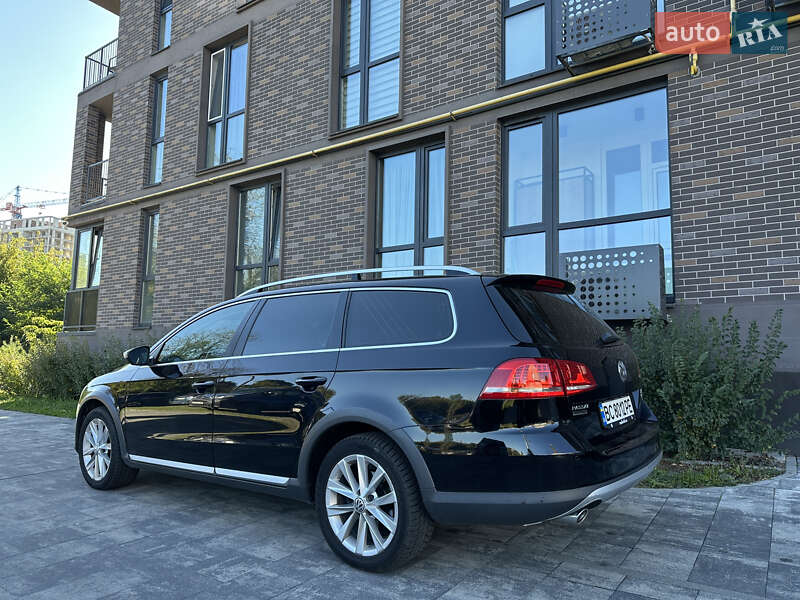 Універсал Volkswagen Passat 2014 в Львові