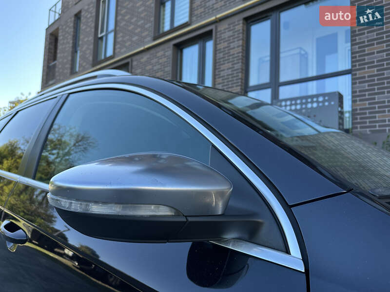 Універсал Volkswagen Passat 2014 в Львові