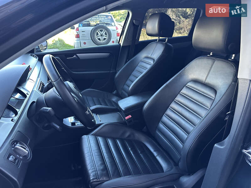 Універсал Volkswagen Passat 2014 в Львові