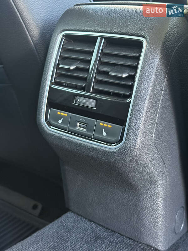 Седан Volkswagen Passat 2017 в Софиевской Борщаговке фото 17 Седан Volkswagen Passat 2017 в Софиевской Борщаговке